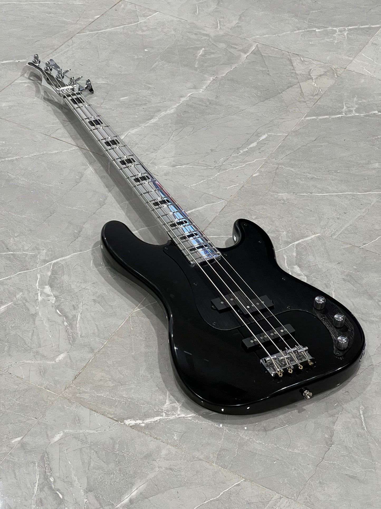 Aluminum Fender Style Replacement Bass Neck w/ 9.5" Fretboard Radius