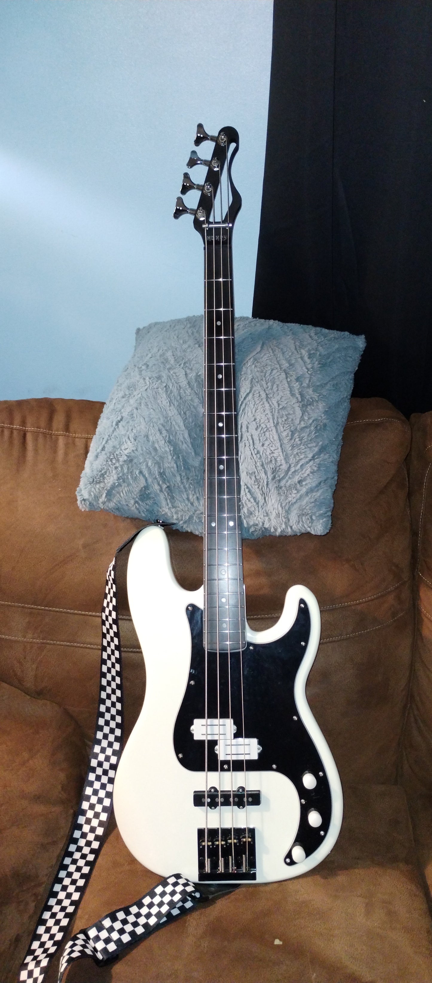 Aluminum Fender Style Replacement Bass Neck w/ 9.5" Fretboard Radius