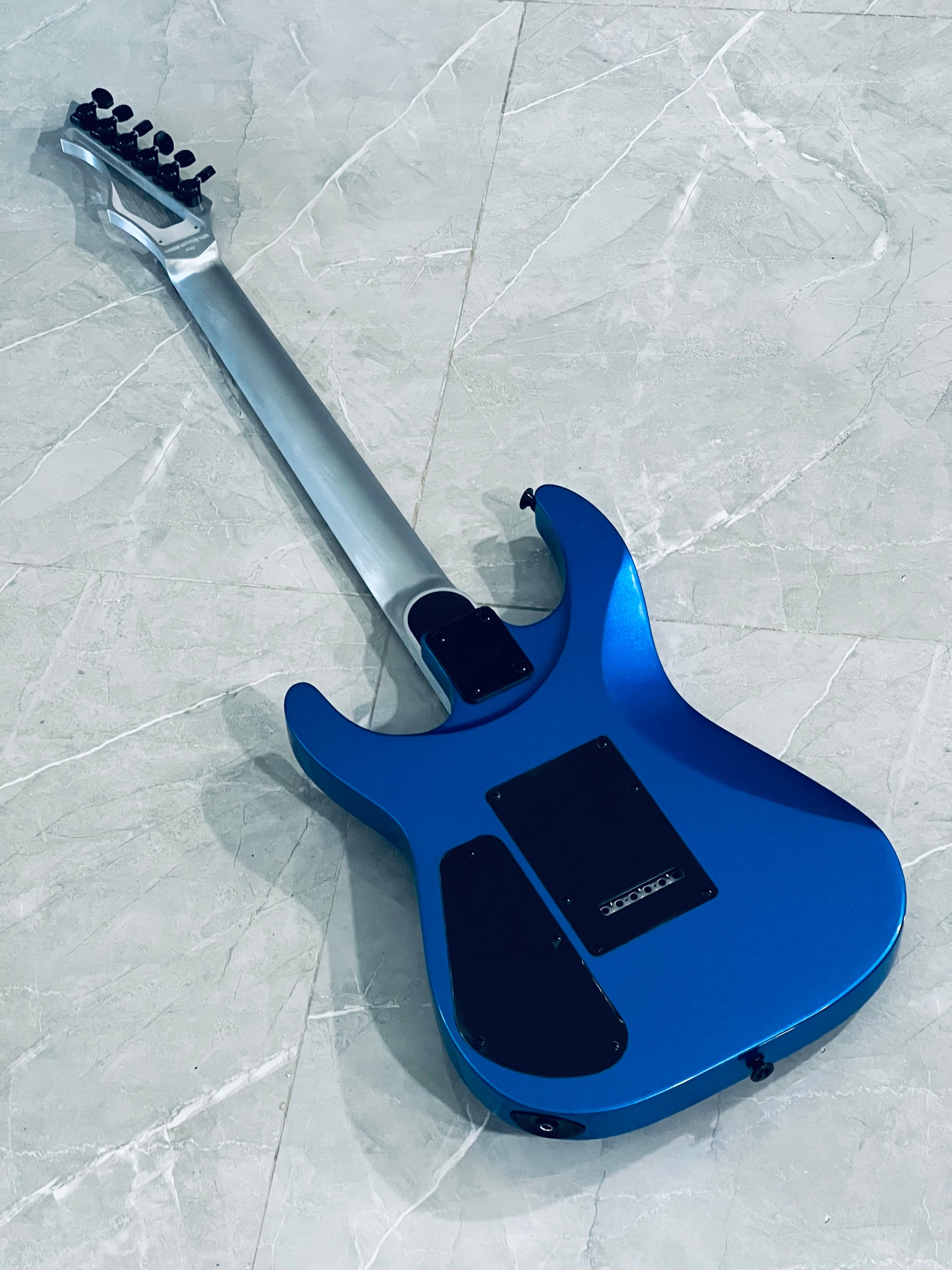 GET IT NOW FOR $700 USD!! IN-STOCK: Jackson Dinky JS22 DKA Arch Top ...