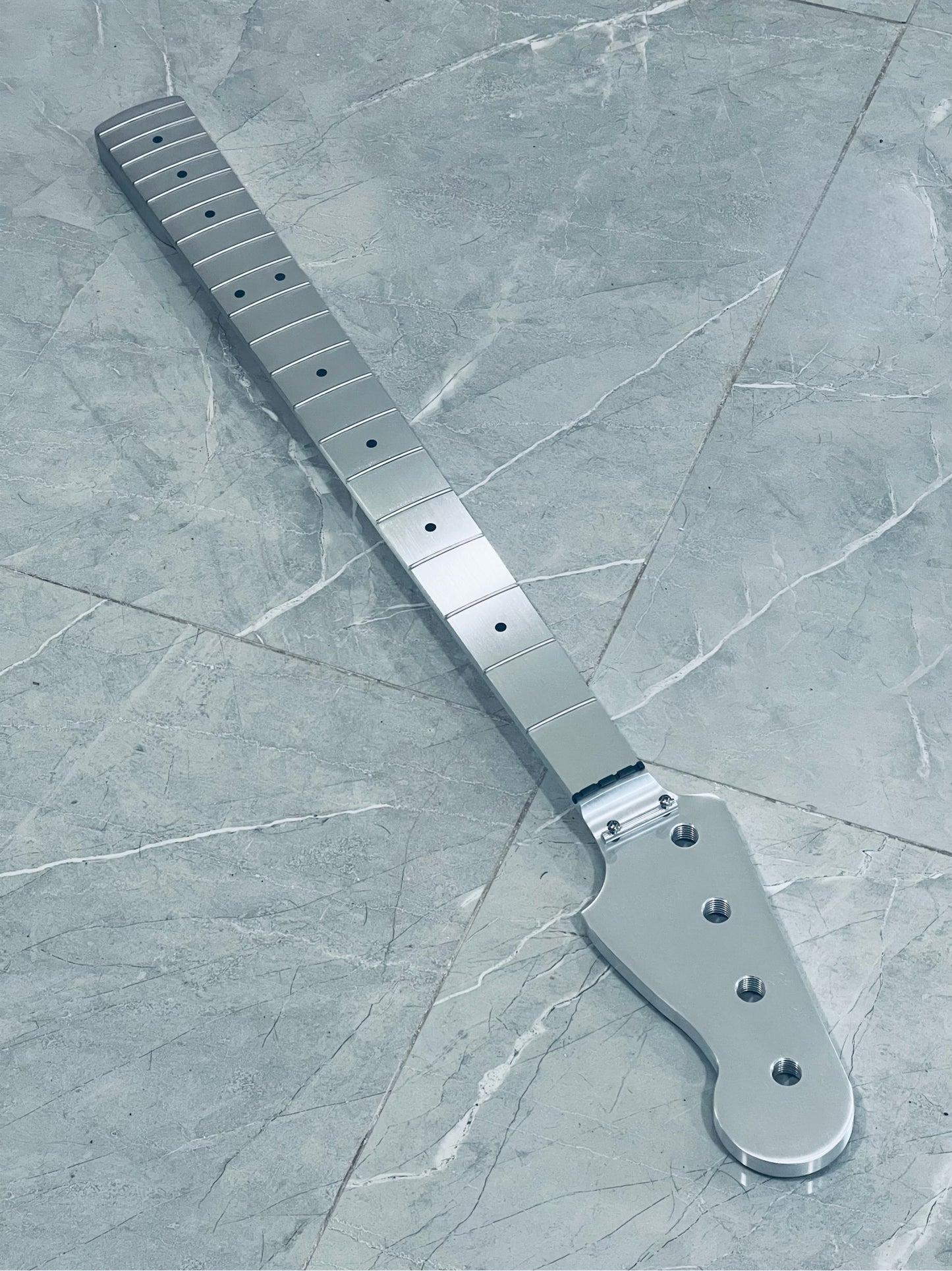 Aluminum Precision Bass® & Jazz Bass® Replacement Neck w/9.5" Fretboard Radius